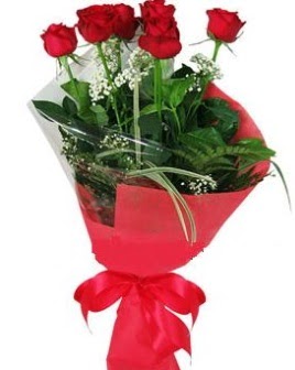 5 adet kırmızı gülden buket  Şırnak online çiçekçi , çiçek siparişi 