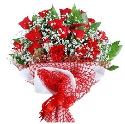 11 kırmızı gülden buket  Şırnak çiçek online çiçek siparişi 