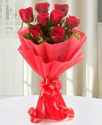 9 adet kırmızı gülden modern buket  Şırnak çiçek gönderme 