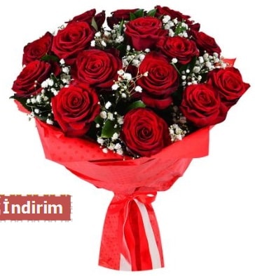12 Adet kırmızı aşk gülleri  Şırnak hediye çiçek yolla 
